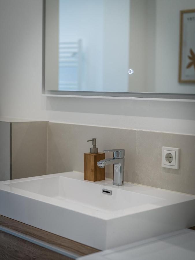 Hochwertige Altbauwohnung Im Modernen Stil In Wiesbaden - Kueche - Terrasse - Wlan - Zentral 외부 사진